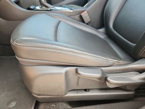 Used 2024 Buick Encore GX Sport Touring image 19