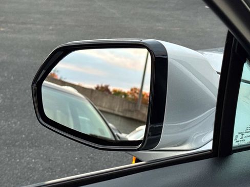 Used 2022 Cadillac XT4 Luxury image 18