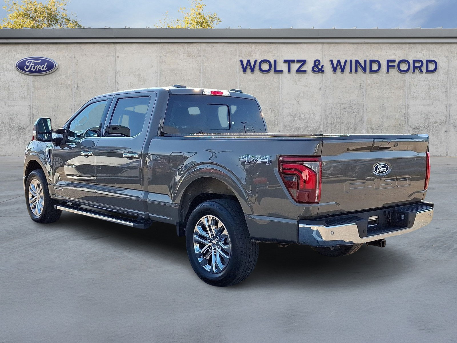 Used 2025 Ford F150 Lariat w/ Equipment Group 501A Mid AWD/4WD image 4