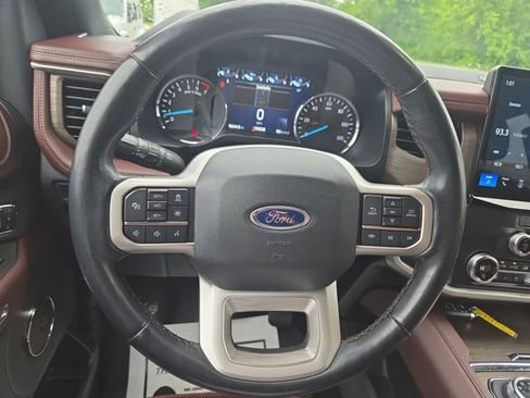 Used 2022 Ford Expedition Limited RWD image 14