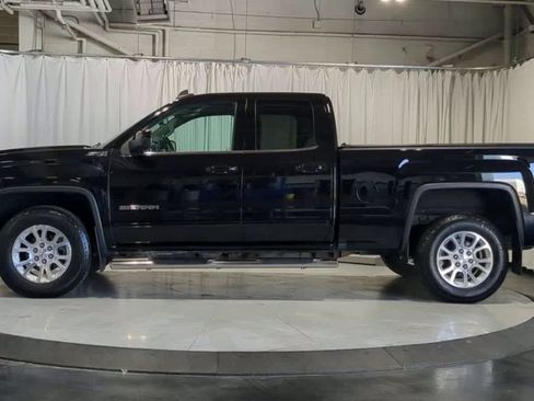 Used 2019 GMC Sierra 1500 SLE w/ SLE Value Package AWD/4WD image 6