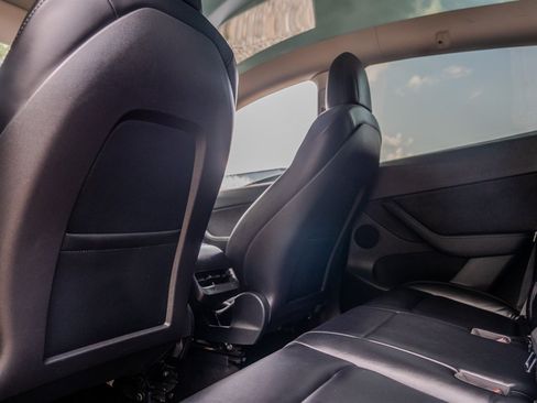 Used 2022 Tesla Model Y Performance AWD/4WD image 29