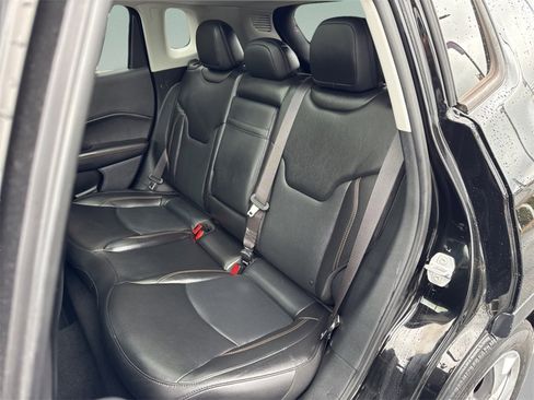 Used 2019 Jeep Compass Limited image 11
