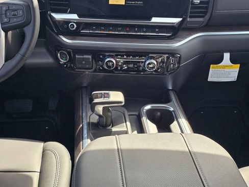 New 2026 GMC Sierra 1500 SLT AWD/4WD image 16