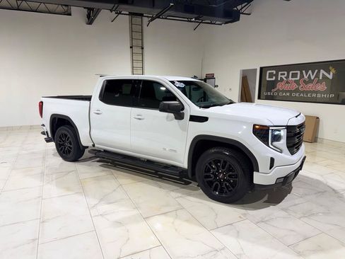 Used 2023 GMC Sierra 1500 Elevation RWD image 3