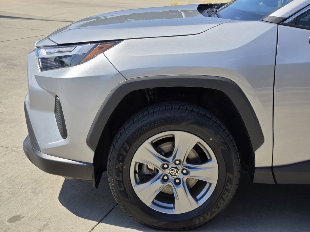 Used 2024 Toyota RAV4 XLE FWD image 7