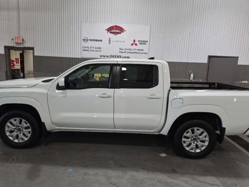 Certified 2022 Nissan Frontier SV AWD/4WD image 6