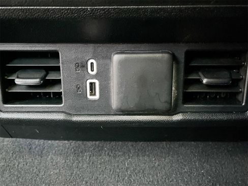 Used 2024 GMC Sierra 1500 Elevation image 25