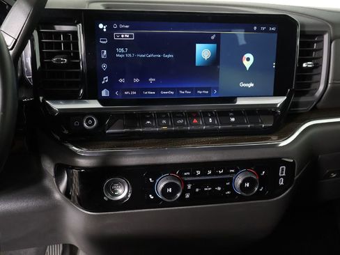 Used 2023 Chevrolet Silverado 1500 LT AWD/4WD image 38