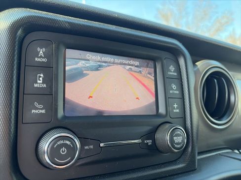 Used 2020 Jeep Wrangler Unlimited Sport S AWD/4WD image 16