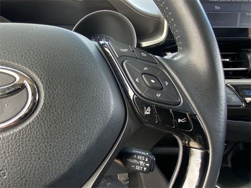 Used 2022 Toyota C-HR image 24
