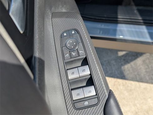 New 2025 Mitsubishi Outlander SE image 11