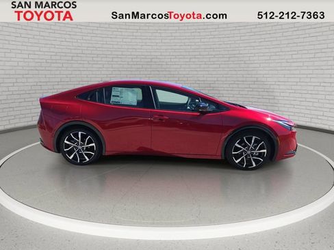New 2026 Toyota Prius Plug-In Hybrid FWD image 4