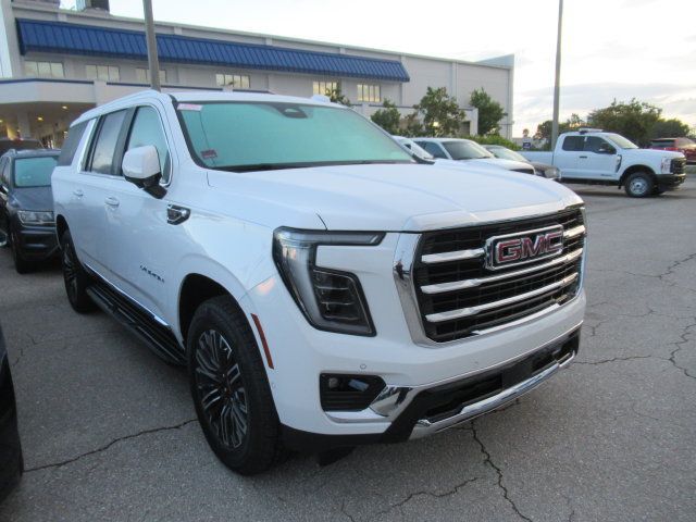 Used 2025 GMC Yukon XL Elevation RWD image 1