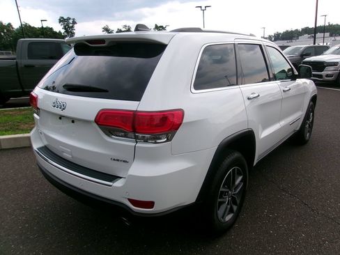 Certified 2017 Jeep Grand Cherokee Limited AWD/4WD image 3