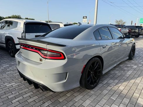 Used 2022 Dodge Charger Scat Pack w/ Dynamics Package RWD image 8