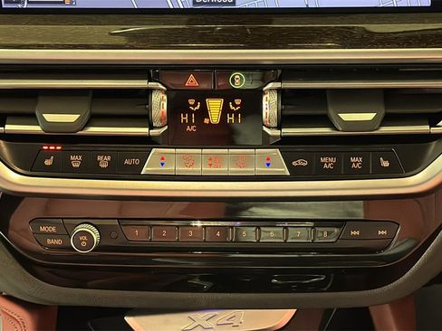 Used 2023 BMW X4 xDrive30i w/ Convenience Package image 24