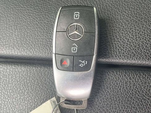 Used 2023 Mercedes-Benz GLA 250 4MATIC image 4