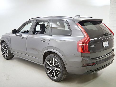 Certified 2023 Volvo XC90 T8 Ultimate w/ Lounge Package image 7