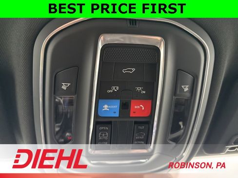 New 2025 Jeep Grand Cherokee Altitude image 32