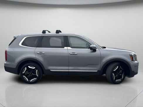 Used 2025 Kia Telluride S AWD/4WD image 4