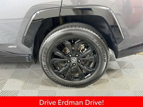 Certified 2025 Toyota RAV4 XSE w/ Weather Package AWD/4WD image 4