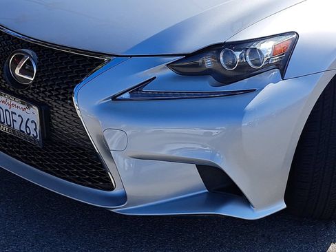 Used 2016 Lexus IS 300 AWD w/ F Sport Package image 32