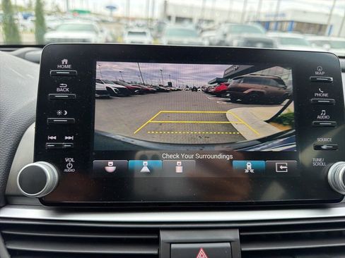 Used 2018 Honda Accord Touring image 21