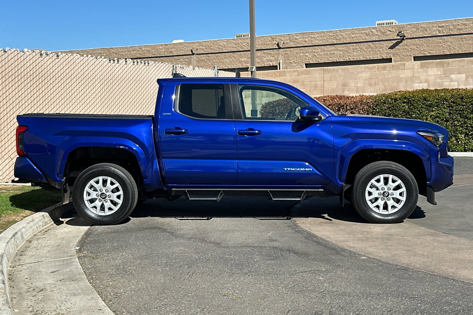 Used 2024 Toyota Tacoma SR5 AWD/4WD image 3