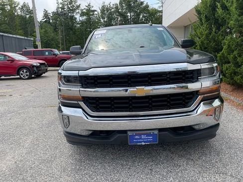 Used 2018 Chevrolet Silverado 1500 LT w/ All Star Edition AWD/4WD image 3