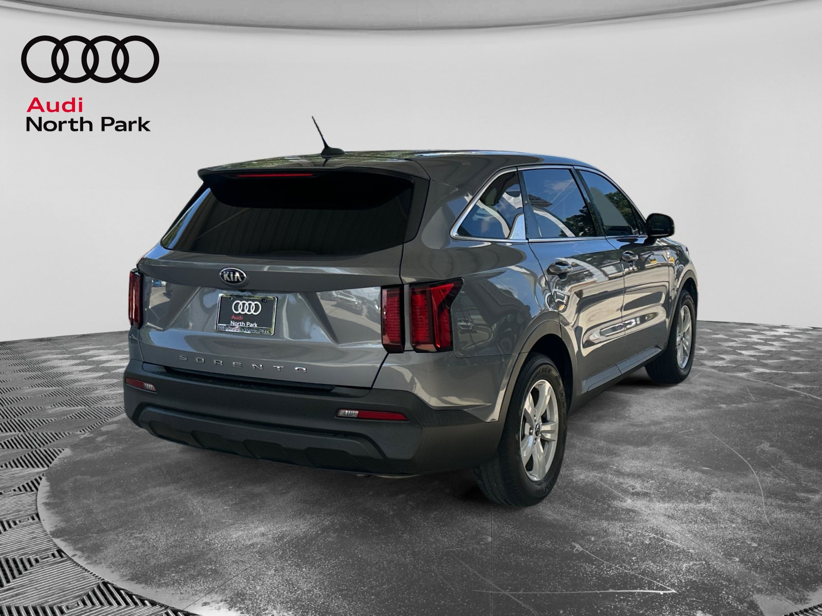 Used 2021 Kia Sorento LX FWD image 5