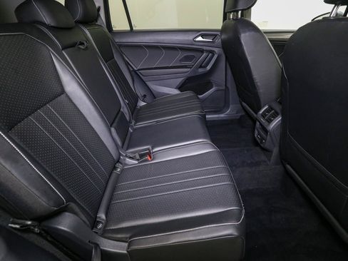 Used 2022 Volkswagen Tiguan SE AWD/4WD image 23