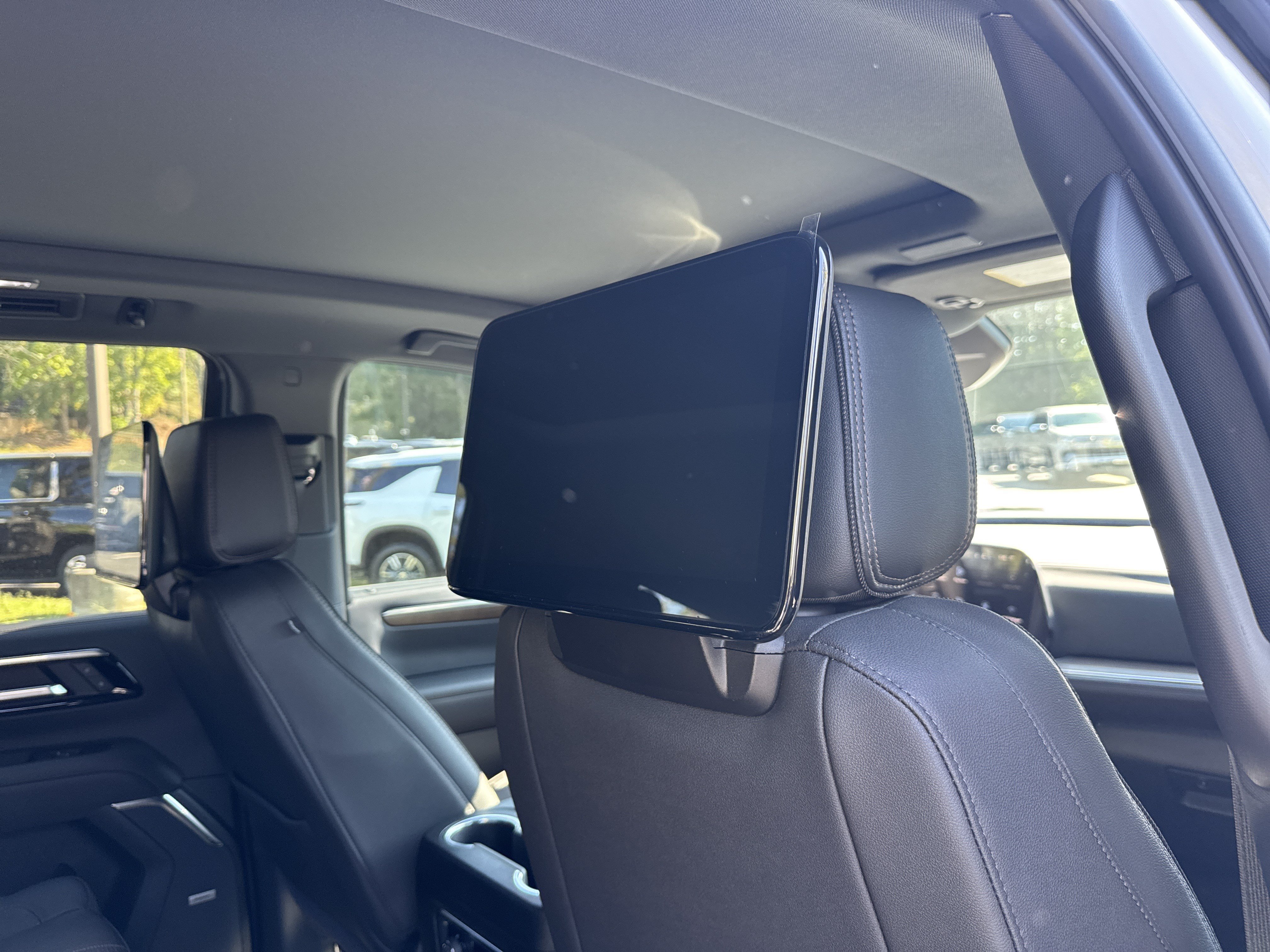 New 2027 Chevrolet Tahoe High Country AWD/4WD image 17