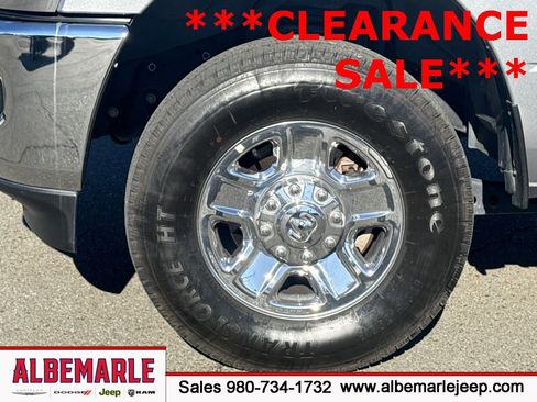 Used 2024 RAM 2500 Tradesman w/ Chrome Appearance Group image 10