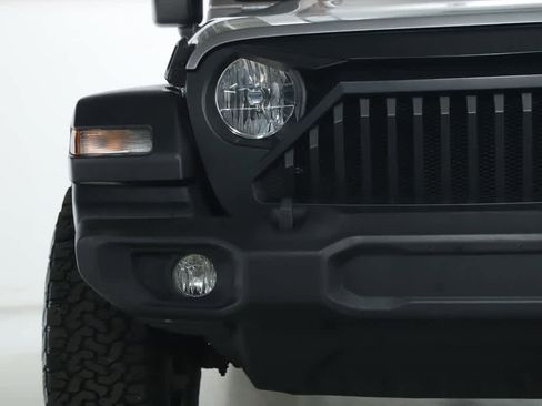 Used 2018 Jeep Wrangler Unlimited Sport S image 6