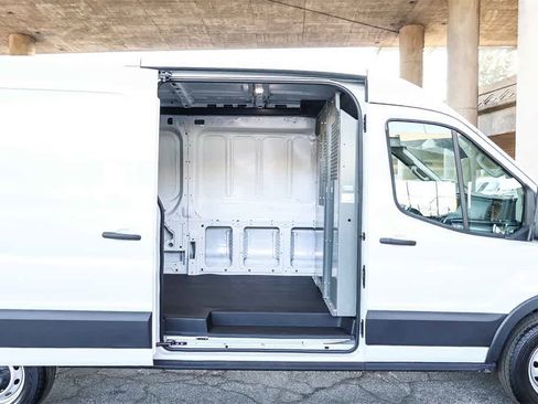 New 2025 Ford Transit 250 148 Medium Roof image 19