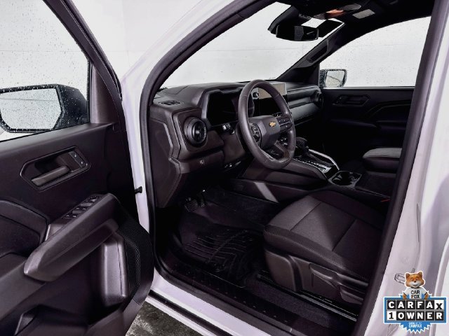 Used 2024 Chevrolet Colorado W/T w/ WT Convenience Package RWD image 3