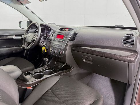 Used 2015 Kia Sorento LX AWD/4WD image 28