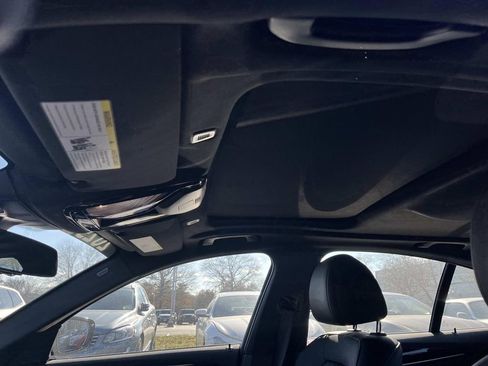 Used 2023 BMW 530i w/ Convenience Package image 22