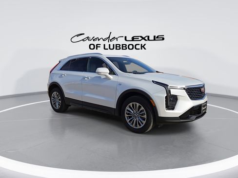 Used 2025 Cadillac XT4 Premium Luxury w/ Technology Package image 2