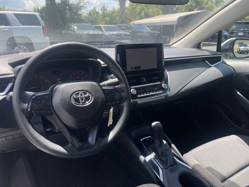 Used 2025 Toyota Corolla LE FWD image 13