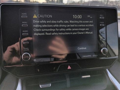 Certified 2022 Toyota Venza LE image 21