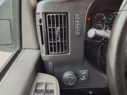 Used 2021 Chevrolet Express 3500 w/ Power Convenience Package image 20