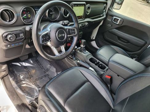 Certified 2023 Jeep Wrangler Unlimited Rubicon 4xe w/ Cold Weather Group AWD/4WD image 19