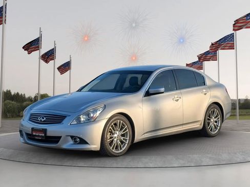 Used 2011 INFINITI G37 Journey w/ Premium Pkg image 3