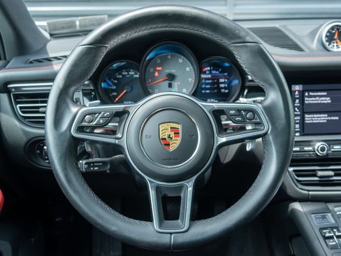 Certified 2021 Porsche Macan S AWD/4WD image 24