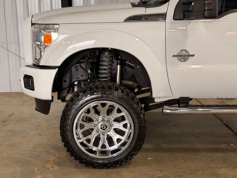 Used 2015 Ford F250 Lariat w/ Lariat Interior Package AWD/4WD image 18