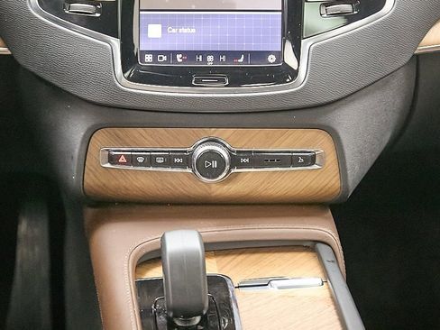 Used 2023 Volvo XC90 B6 Plus w/ Protection Package Premier image 32