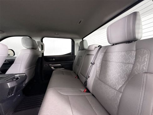 Used 2022 Toyota Tundra SR5 w/ SR5 Premium Package AWD/4WD image 28