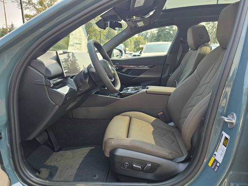 Used 2026 BMW i5 eDrive40 image 24